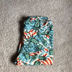 LulaRoe Leggings TC Statue of Liberty